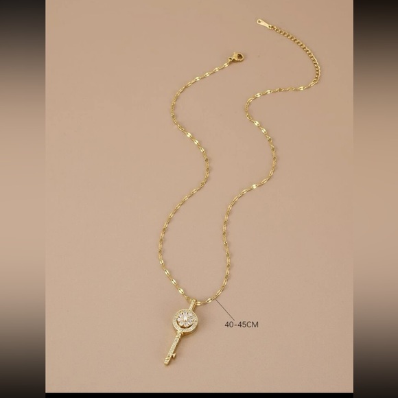 Victorian Ornate Cubic Zirconia, Spinning Key Glam Luxury, Gold plated Necklace - Picture 4 of 6